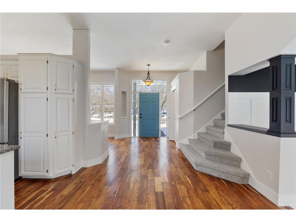 2045 Safari Heights Trail Eagan MN 55122 7027800 image10