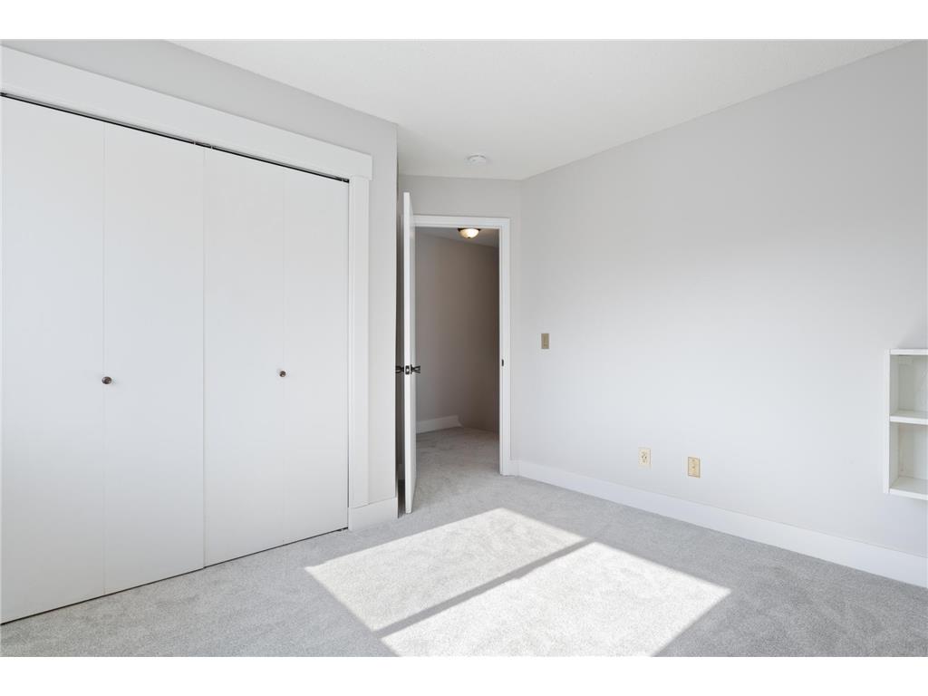 2045 Safari Heights Trail Eagan MN 55122 7027800 image24