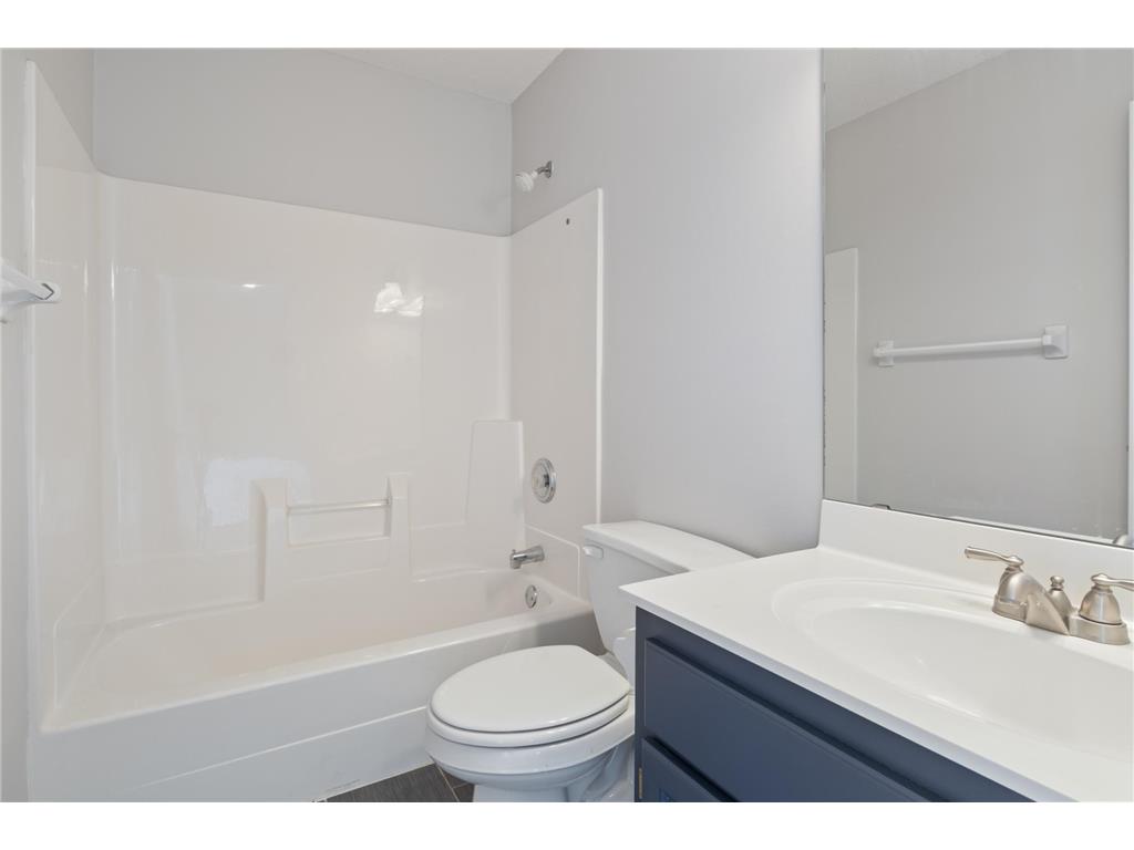 2045 Safari Heights Trail Eagan MN 55122 7027800 image27
