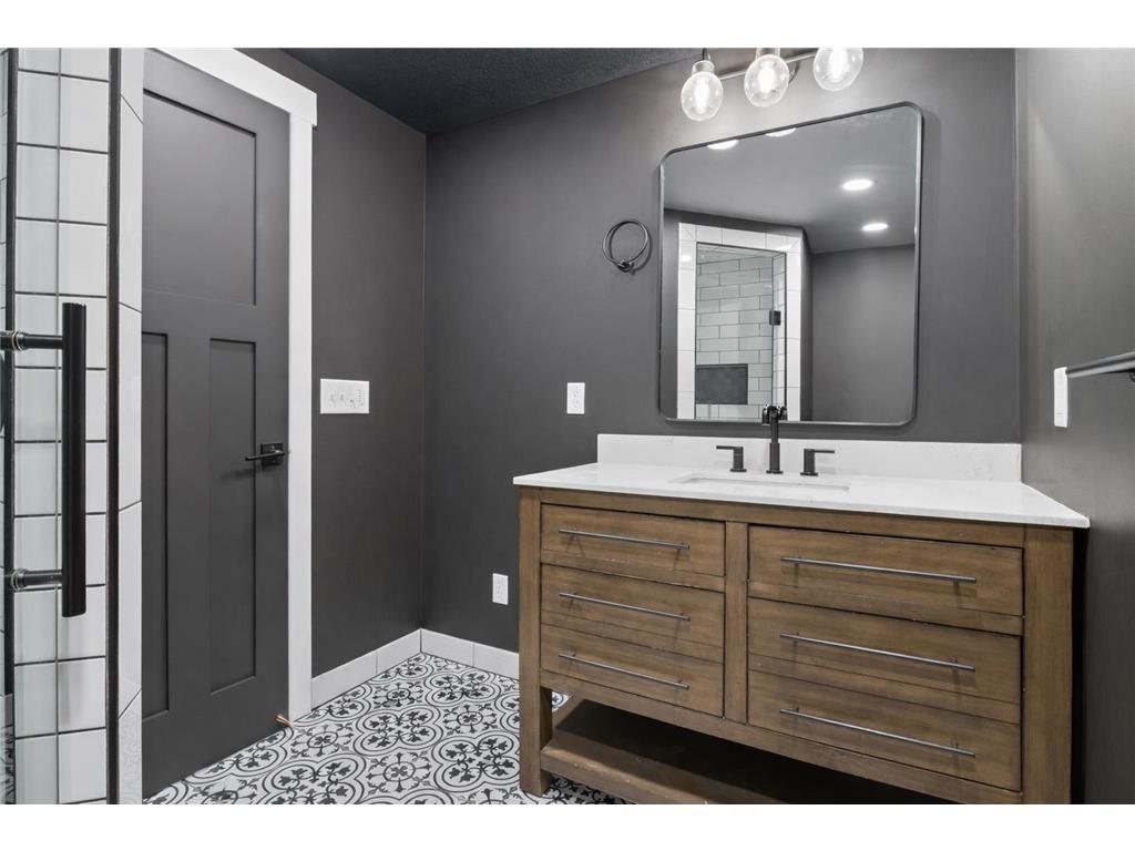 2045 Safari Heights Trail Eagan MN 55122 7027800 image37