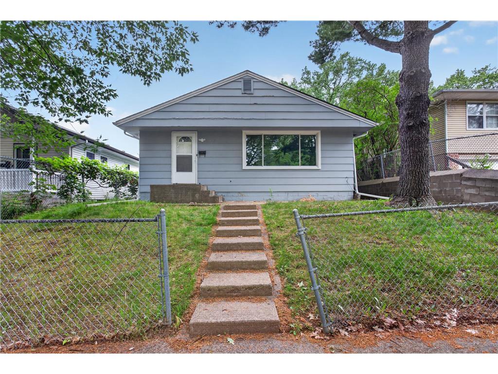 2046 Reaney Avenue E Saint Paul MN 55119 7090844 image1