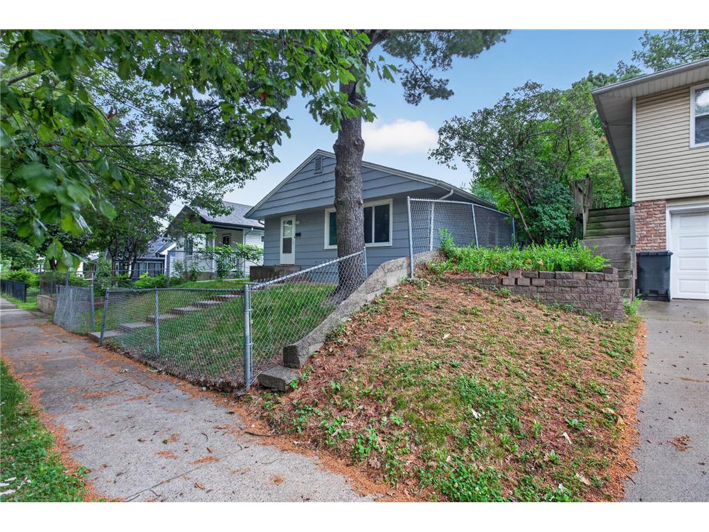 2046 Reaney Avenue E Saint Paul MN 55119 7090844 image2