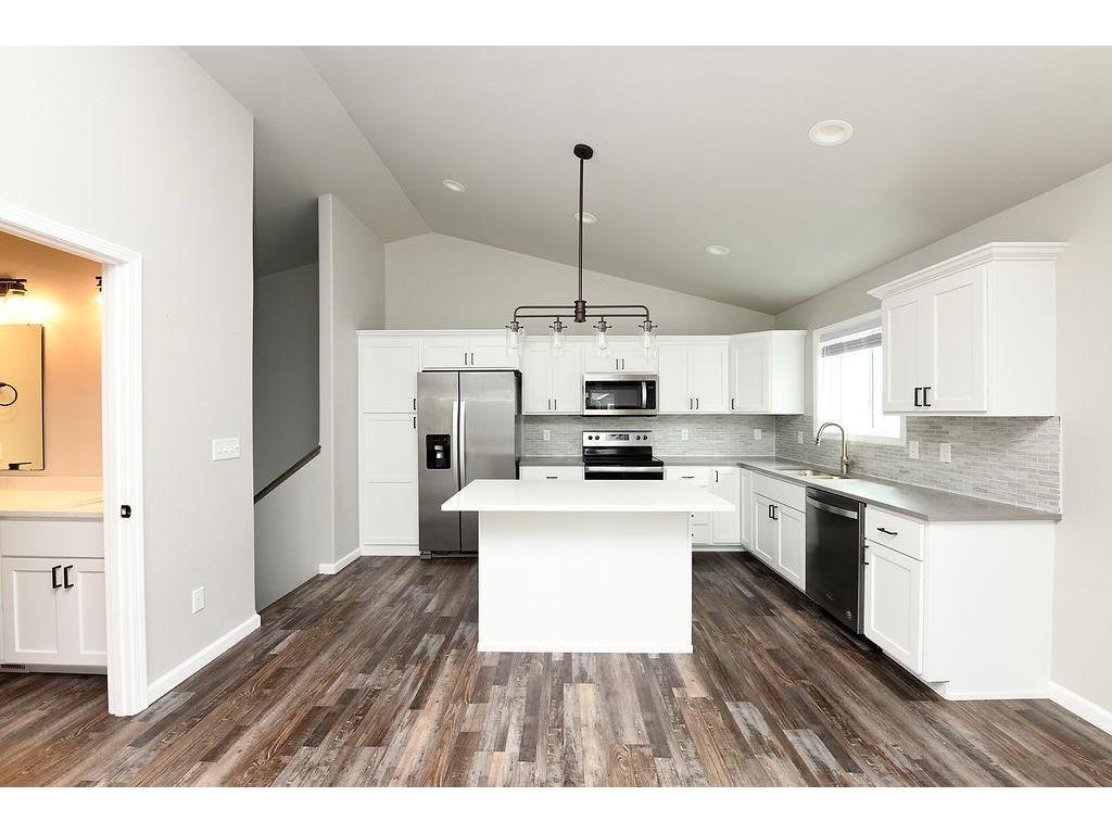 2046 W 11th Street W West Fargo ND 58078 7101356 image3