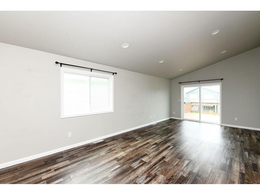 2046 W 11th Street W West Fargo ND 58078 7101356 image9