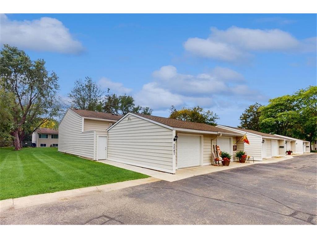 2047 103rd Avenue NW Coon Rapids MN 55433 6443408 image1