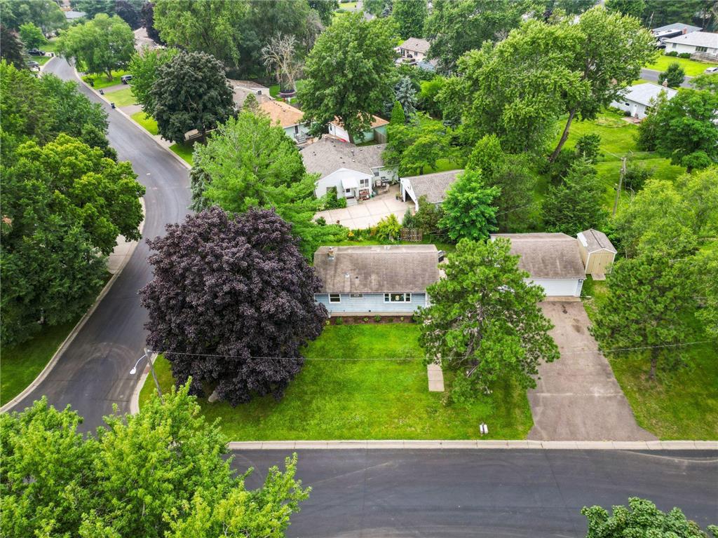 2047 Chambers Street Maplewood MN 55109 6764000 image1