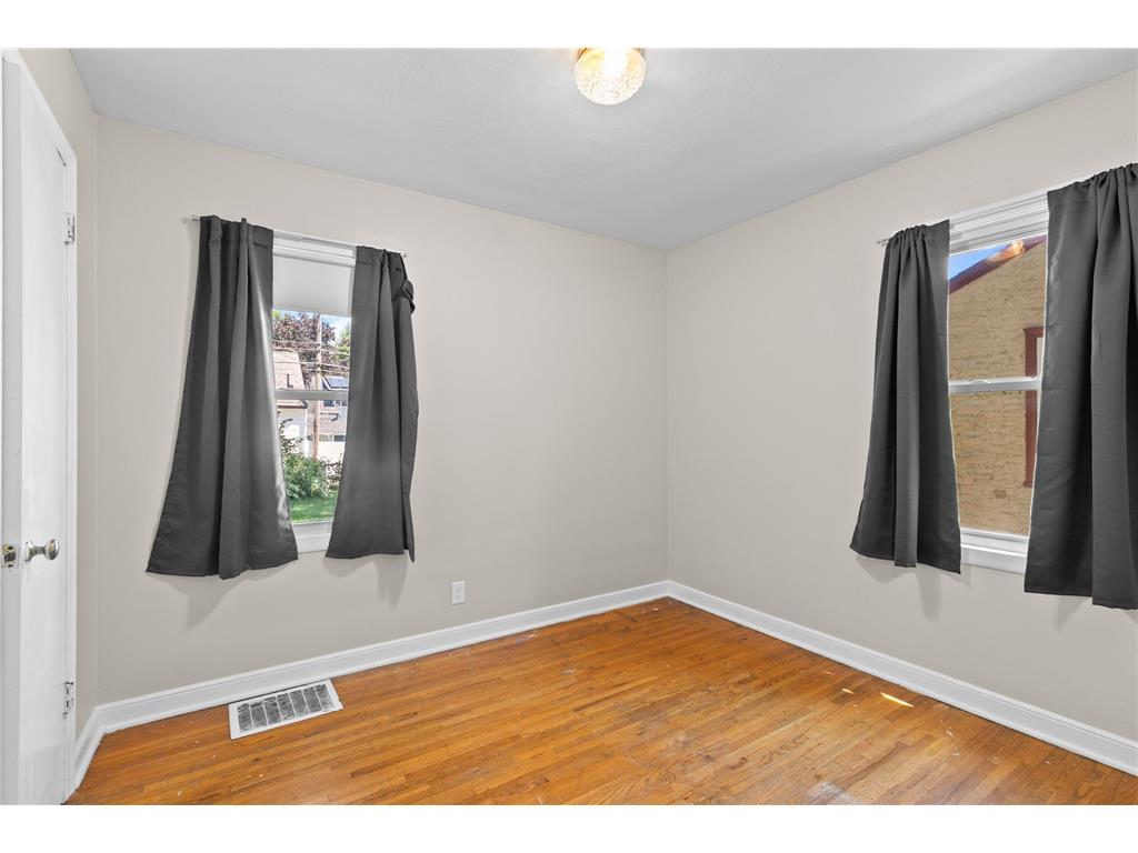 2047 Minnehaha Avenue E Saint Paul MN 55119 7105415 image10