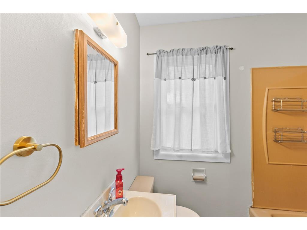 2047 Minnehaha Avenue E Saint Paul MN 55119 7105415 image11
