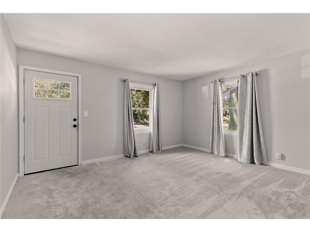 2047 Minnehaha Avenue E Saint Paul MN 55119 7105415 image2
