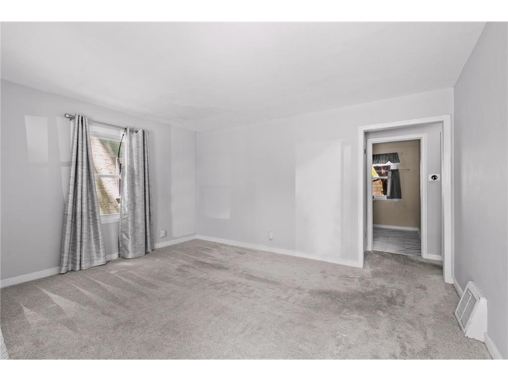 2047 Minnehaha Avenue E Saint Paul MN 55119 7105415 image3