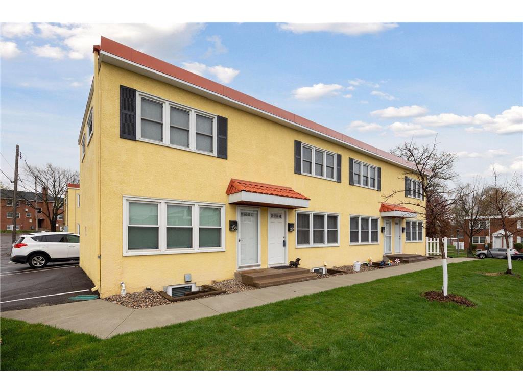 2047 Montreal Avenue Saint Paul MN 55116 6527440 image1