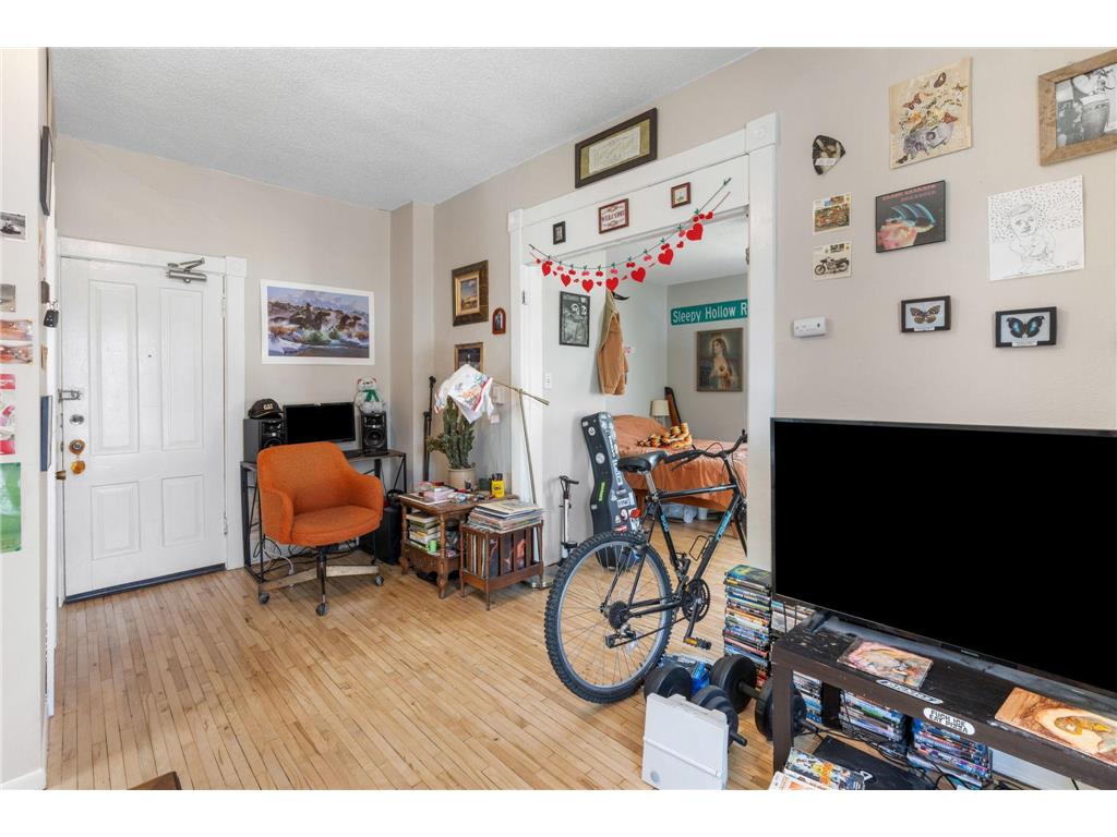 2048 Carroll Avenue Saint Paul MN 55104 7053661 image15