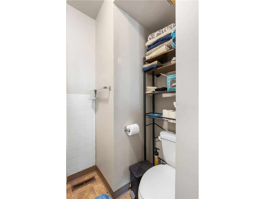 2048 Carroll Avenue Saint Paul MN 55104 7053661 image29