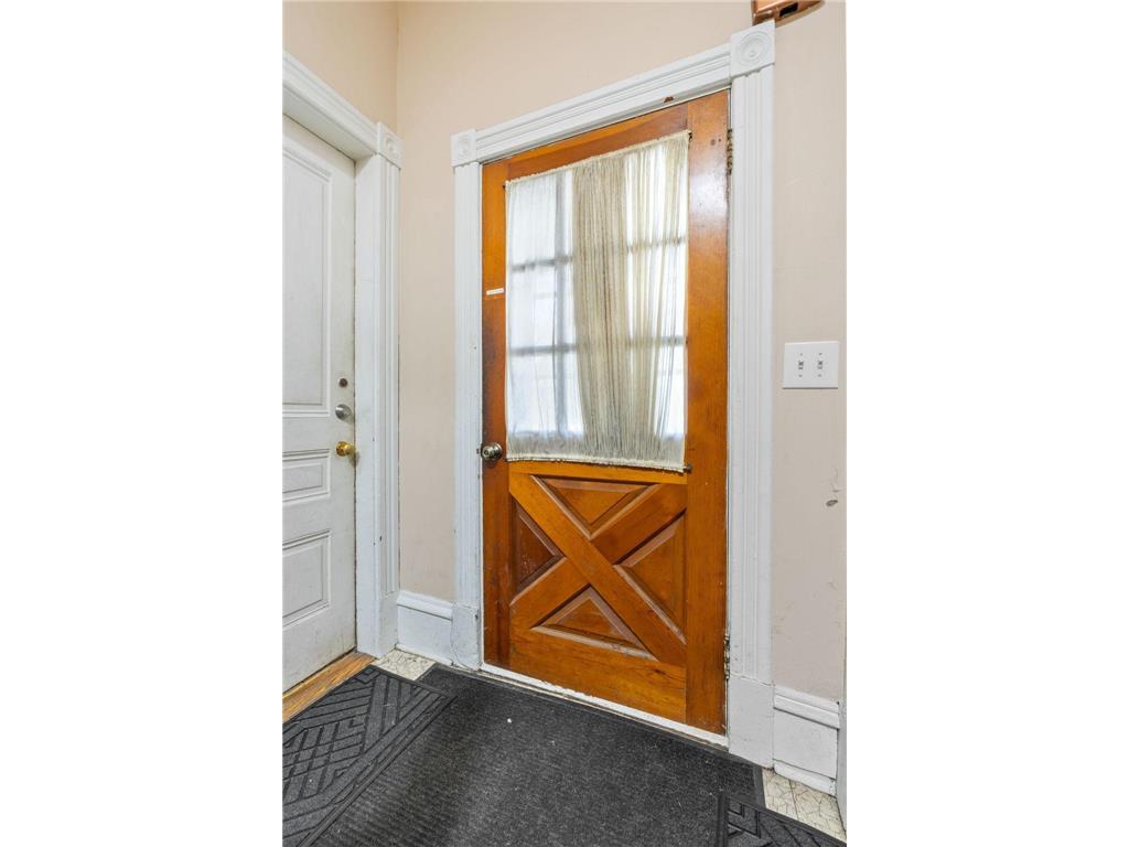 2048 Carroll Avenue Saint Paul MN 55104 7053661 image39