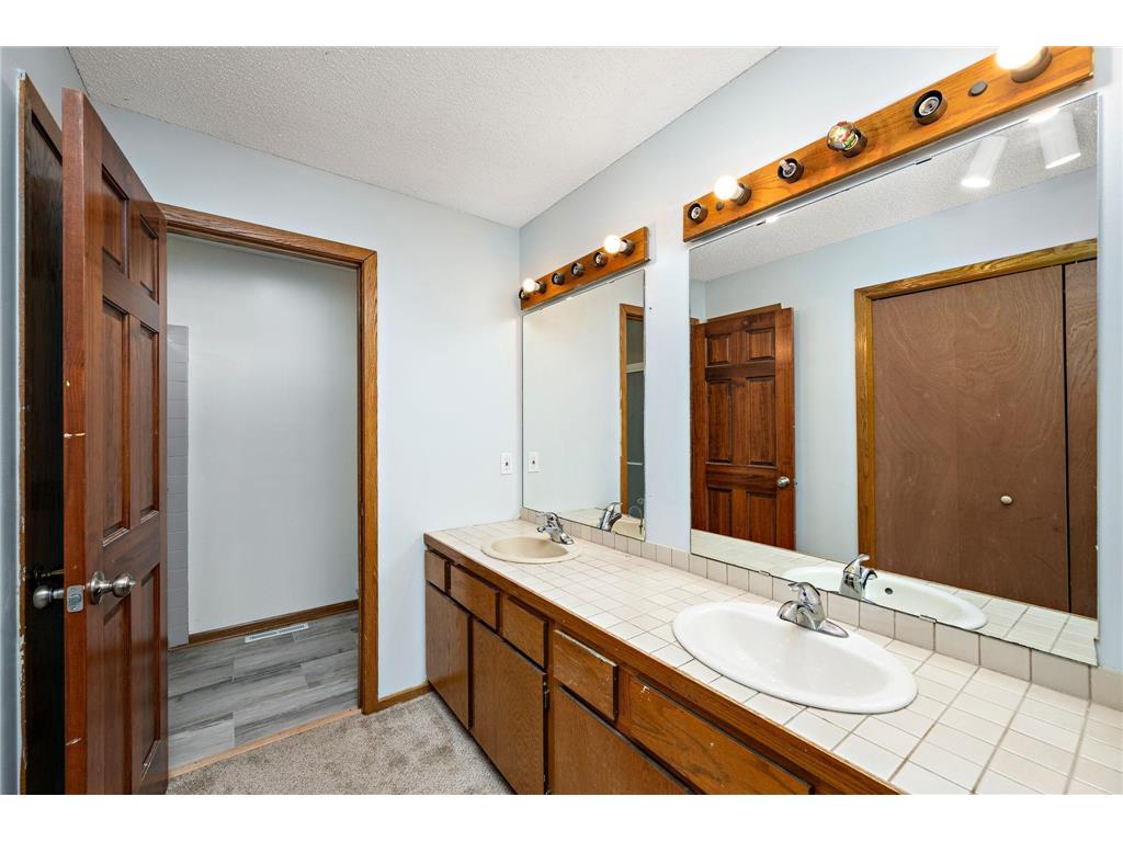 2048 Kings Road Eagan MN 55122 7026364 image14