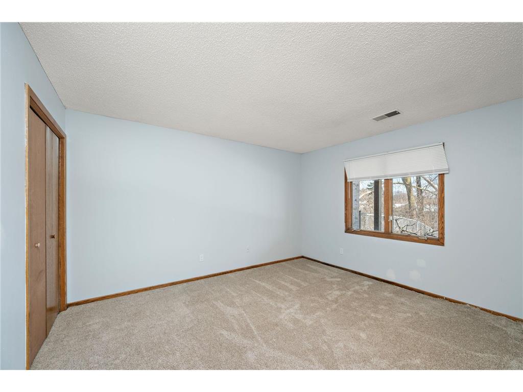 2048 Kings Road Eagan MN 55122 7026364 image18