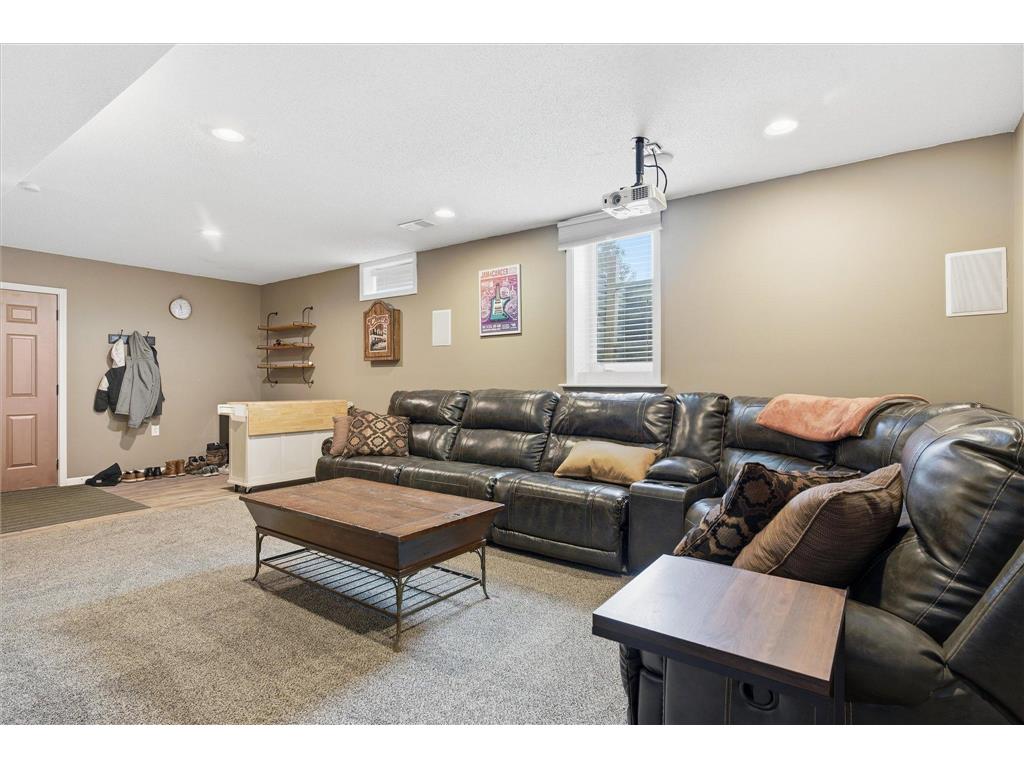 20483 Hamburg Avenue Lakeville MN 55044 7054909 image18
