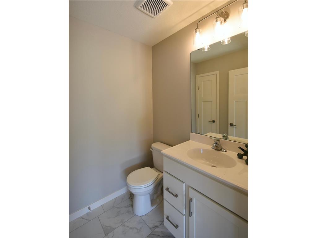 2049 20th Street E Zumbrota MN 55992 7004564 image13