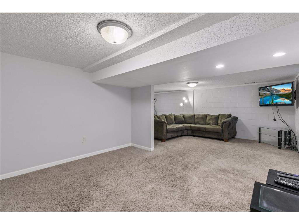 2049 Bluestone Lane Eagan MN 55122 7056488 image28