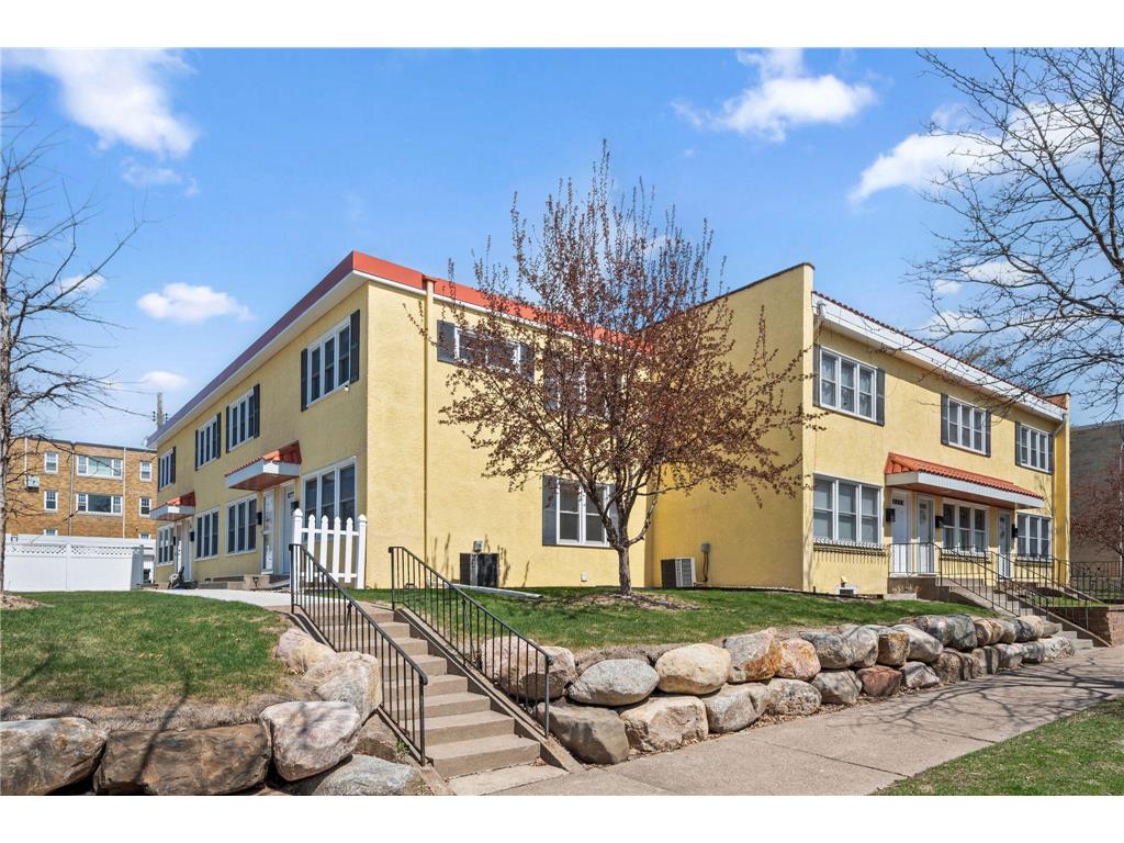 2049 Montreal Avenue Saint Paul MN 55116 6708585 image1