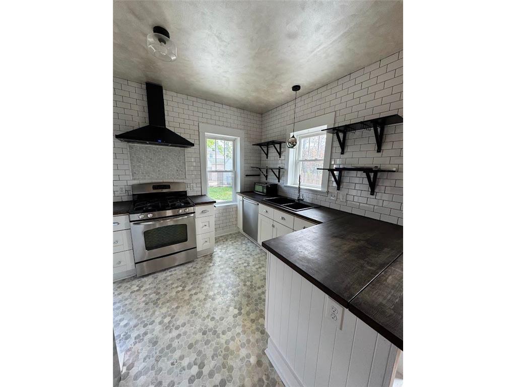 205 10th Avenue N Hopkins MN 55343 7068556 image22