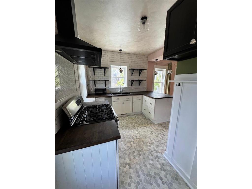 205 10th Avenue N Hopkins MN 55343 7068556 image25
