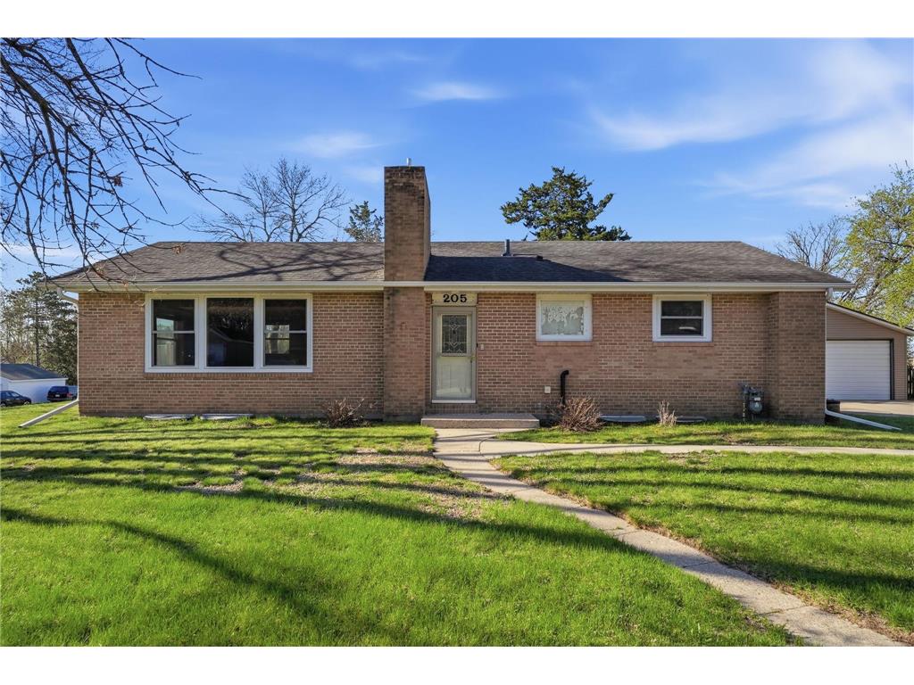 205 1st Avenue NW New London MN 56273 7065371 image1