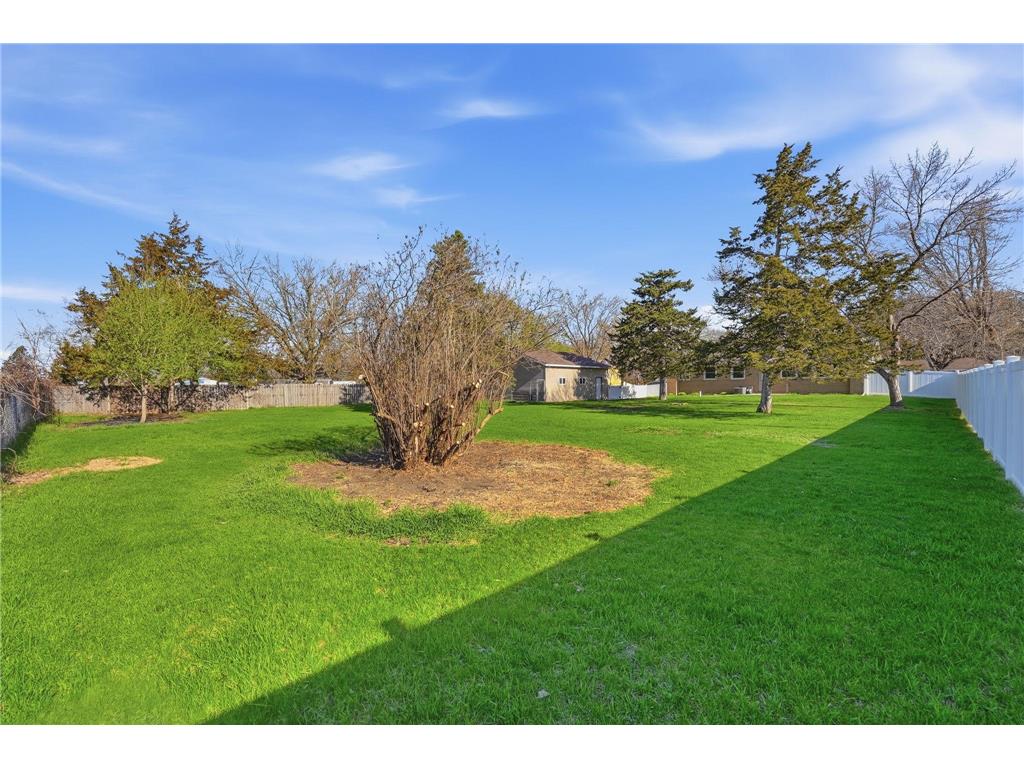 205 1st Avenue NW New London MN 56273 7065371 image11