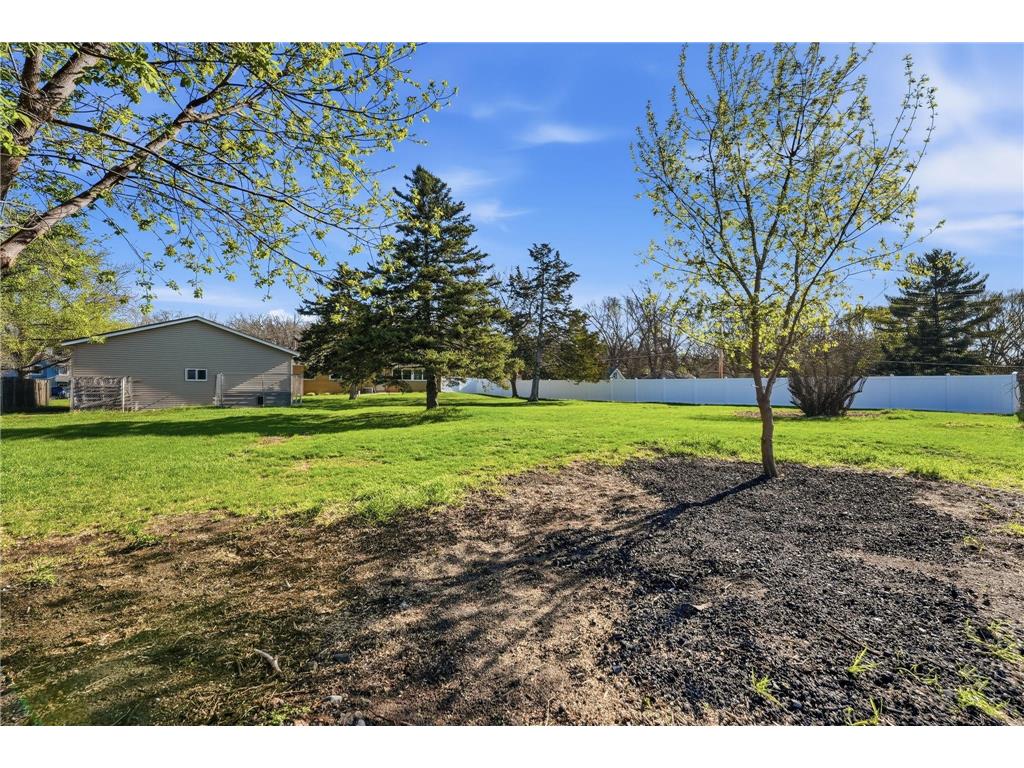 205 1st Avenue NW New London MN 56273 7065371 image13