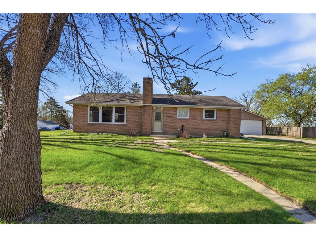 205 1st Avenue NW New London MN 56273 7065371 image2