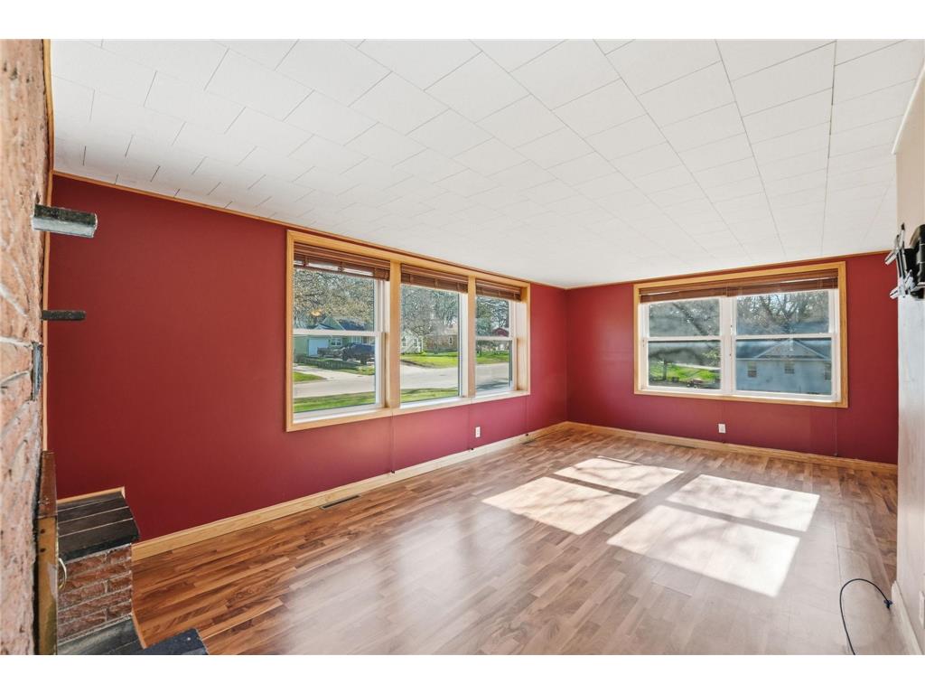 205 1st Avenue NW New London MN 56273 7065371 image26