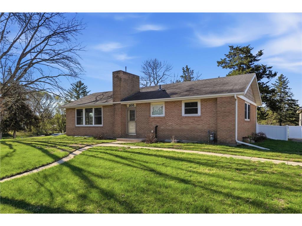 205 1st Avenue NW New London MN 56273 7065371 image3