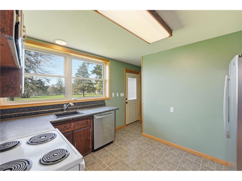 205 1st Avenue NW New London MN 56273 7065371 image35