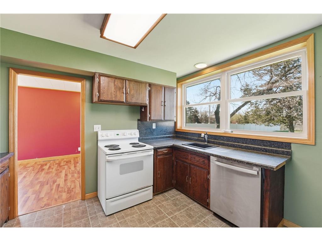 205 1st Avenue NW New London MN 56273 7065371 image38