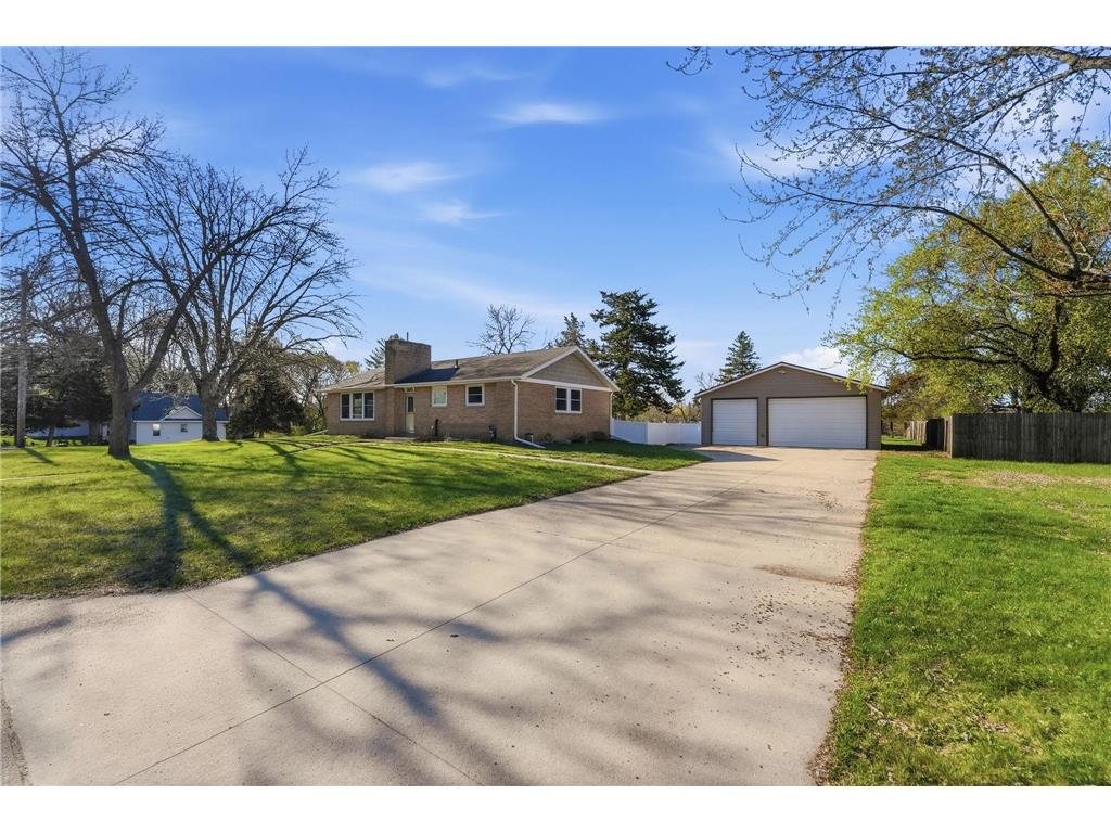 205 1st Avenue NW New London MN 56273 7065371 image5
