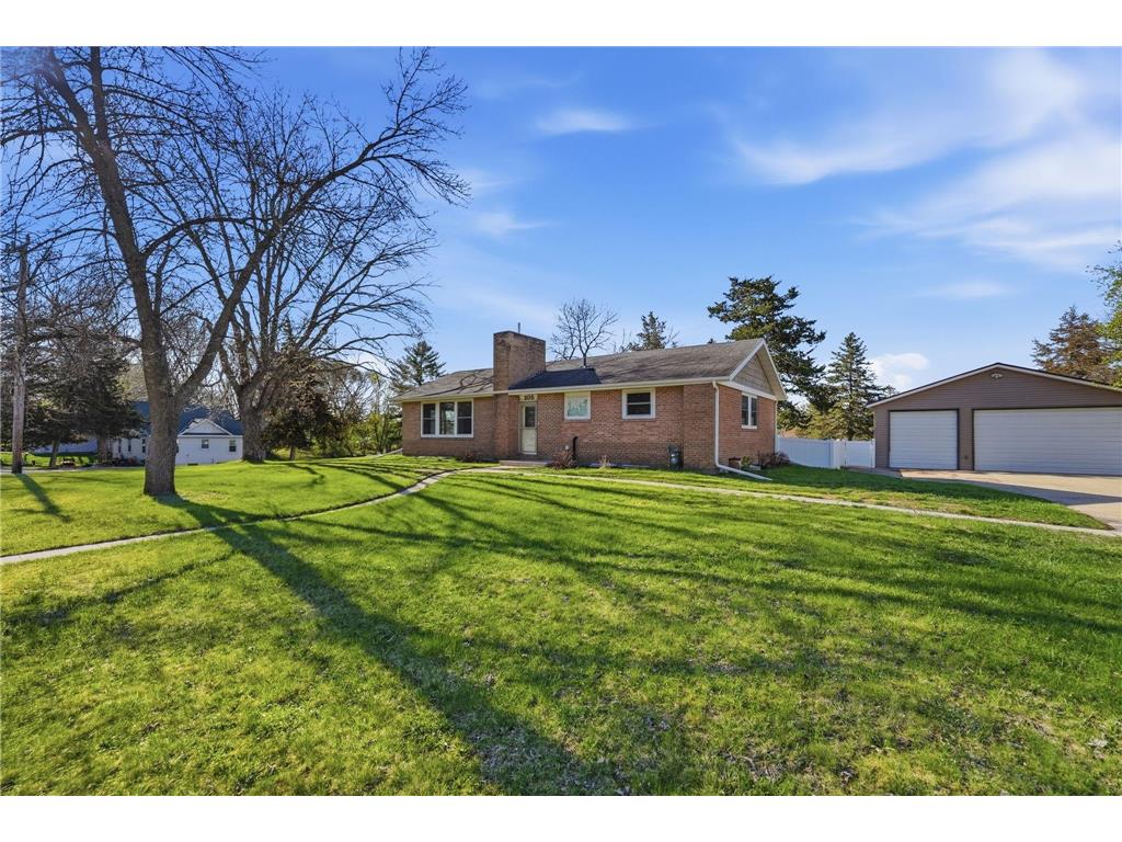 205 1st Avenue NW New London MN 56273 7065371 image6