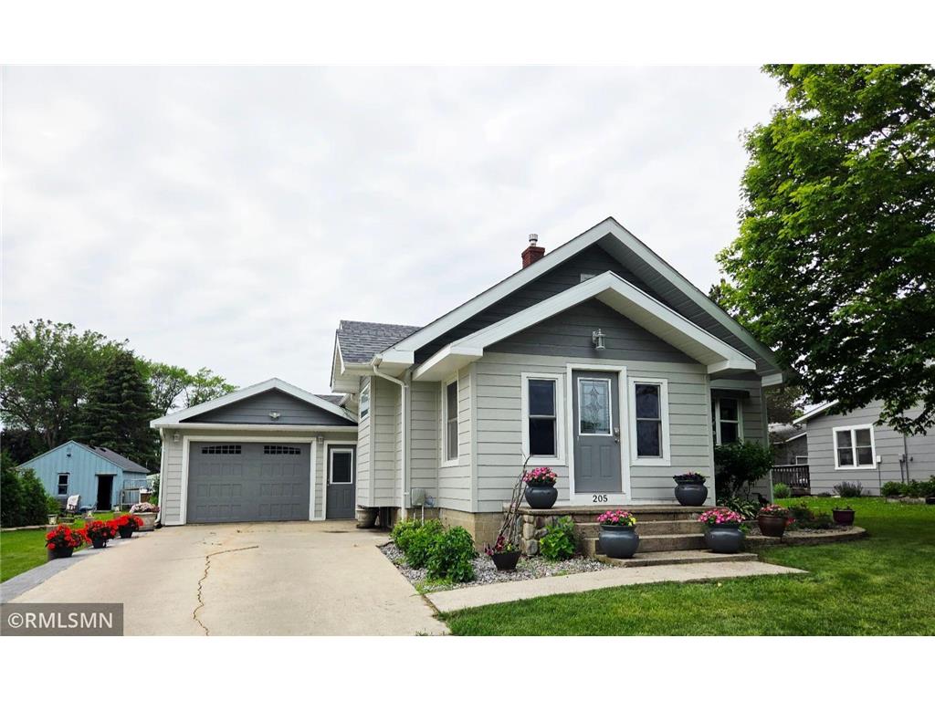 205 1st Avenue SE Norwood Young America MN 55397 6743300 image1