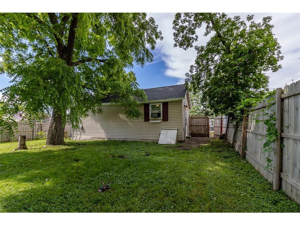 205 1st Street SW Dodge Center MN 55927 7088765 image18