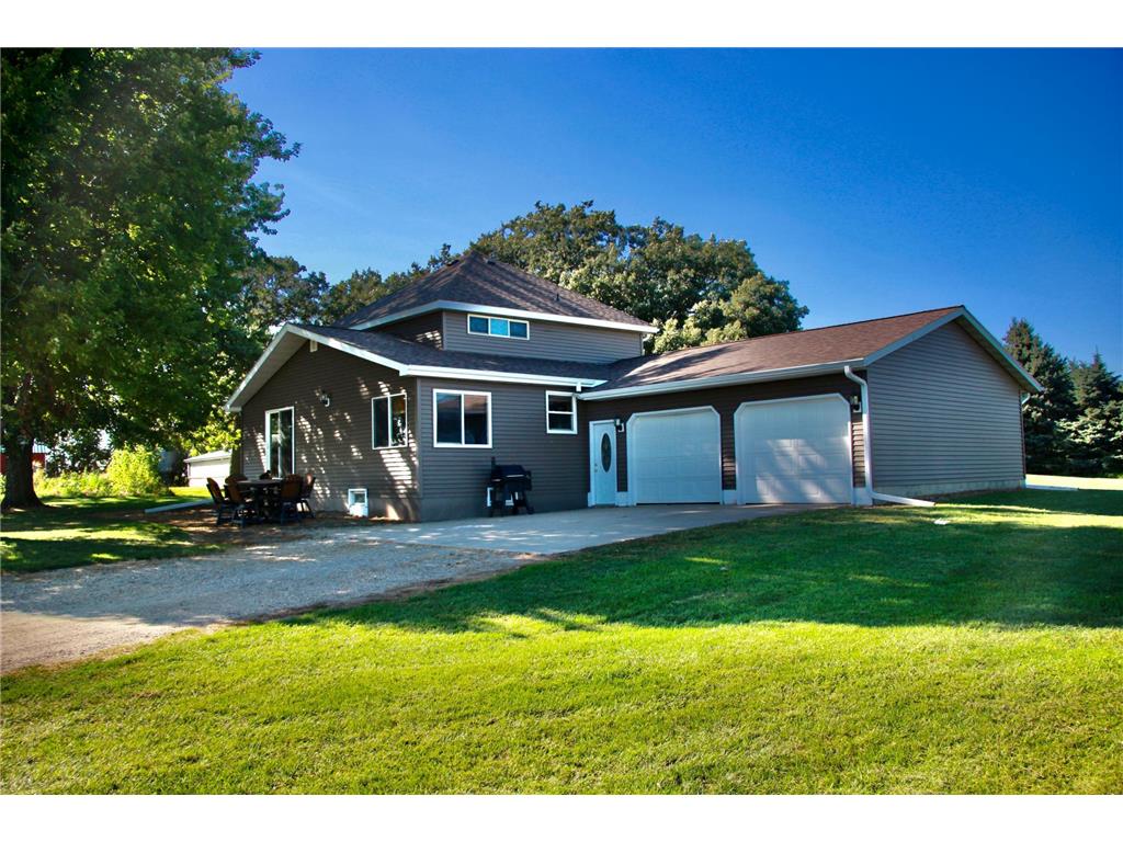 205 232nd Avenue Fairmont MN 56031 6596608 image1