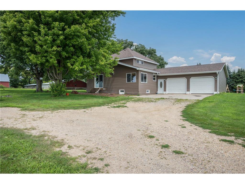 205 232nd Avenue Fairmont MN 56031 7110028 image2