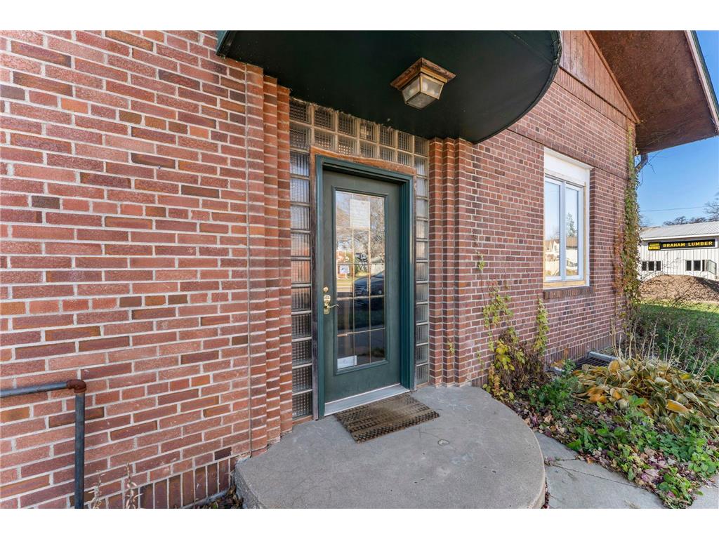 205 2nd Street SW Braham MN 55006 6731444 image9