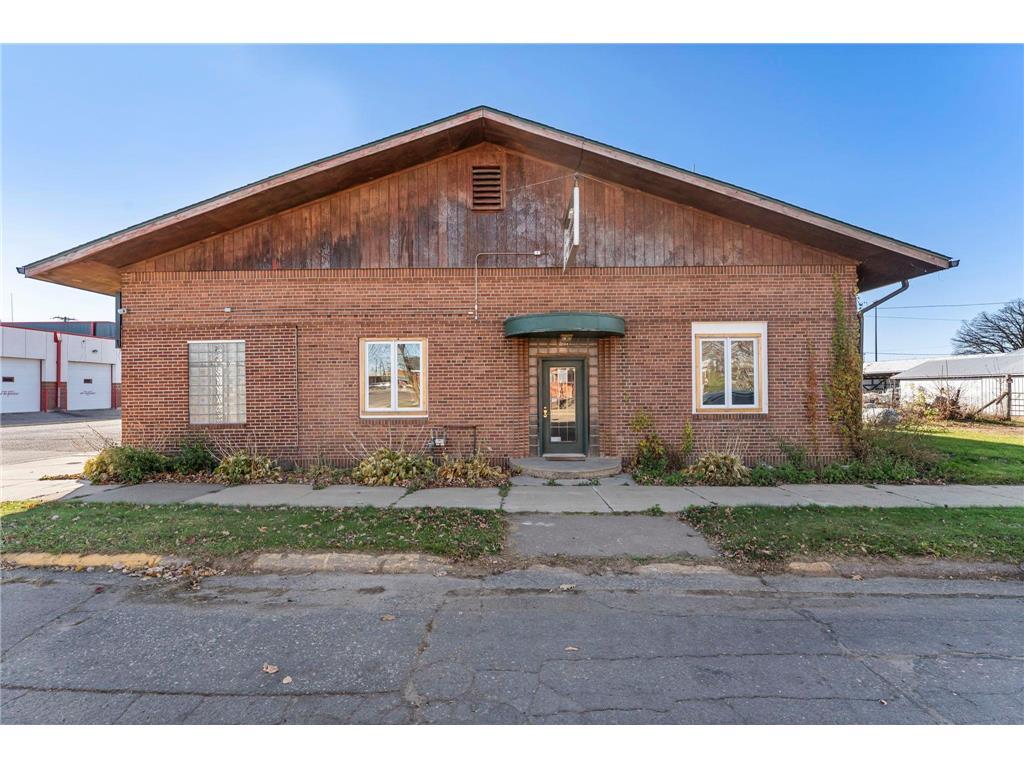 205 2nd Street SW Braham MN 55006 7020108 image5