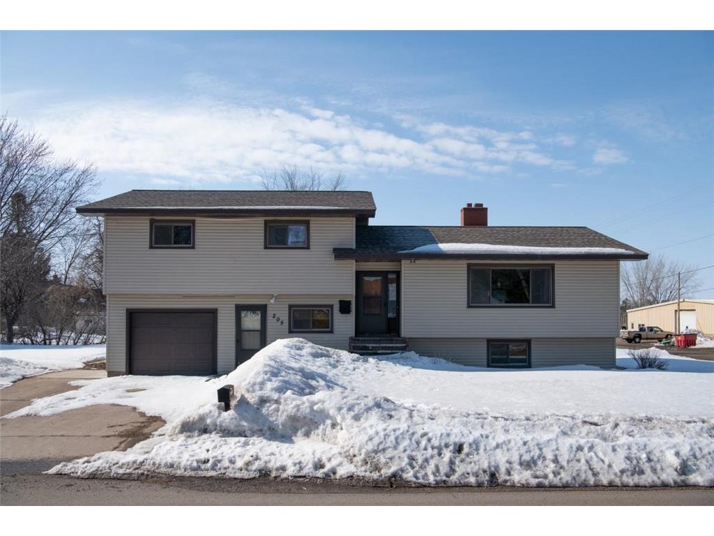 205 3rd Street SE Braham MN 55006 6352146 image1