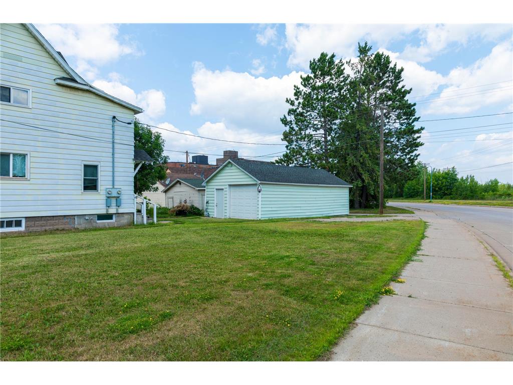 205 4th Street N Virginia MN 55792 7111272 image4