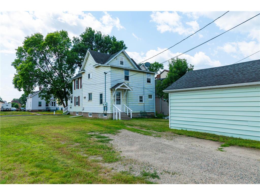 205 4th Street N Virginia MN 55792 7111272 image5