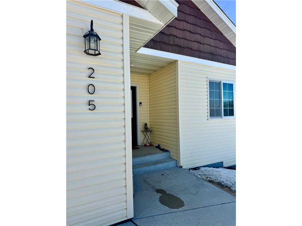 205 6th Avenue SW Warroad MN 56763 7035400 image17