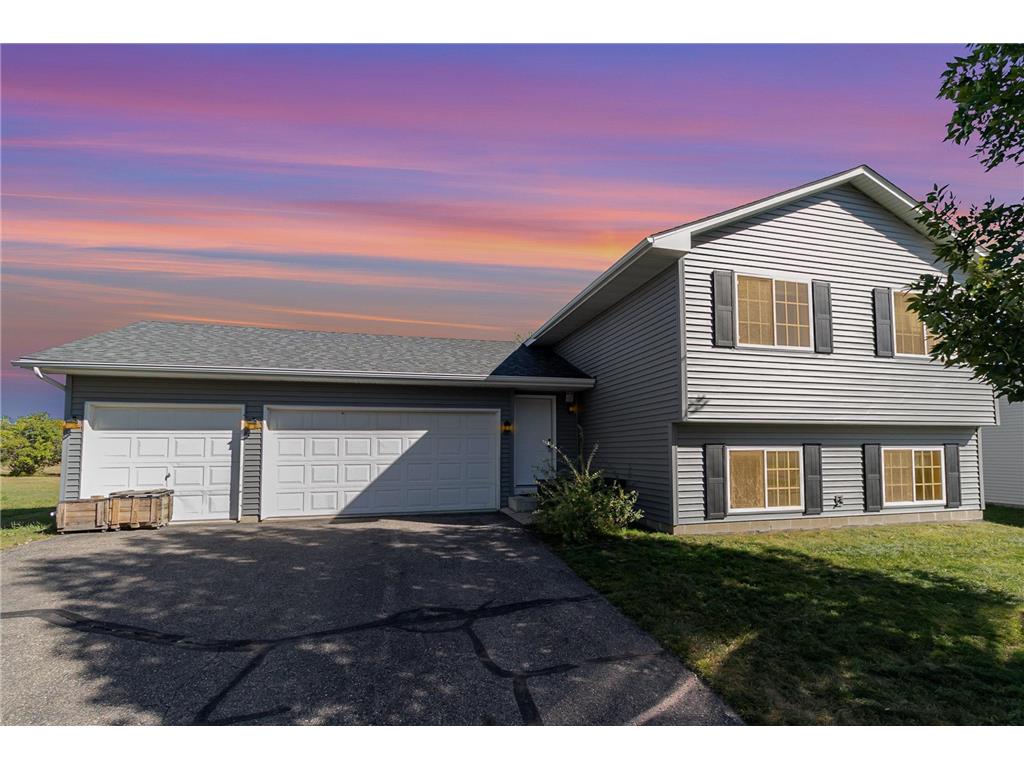 205 6th Street Green Isle MN 55338 6434262 image1