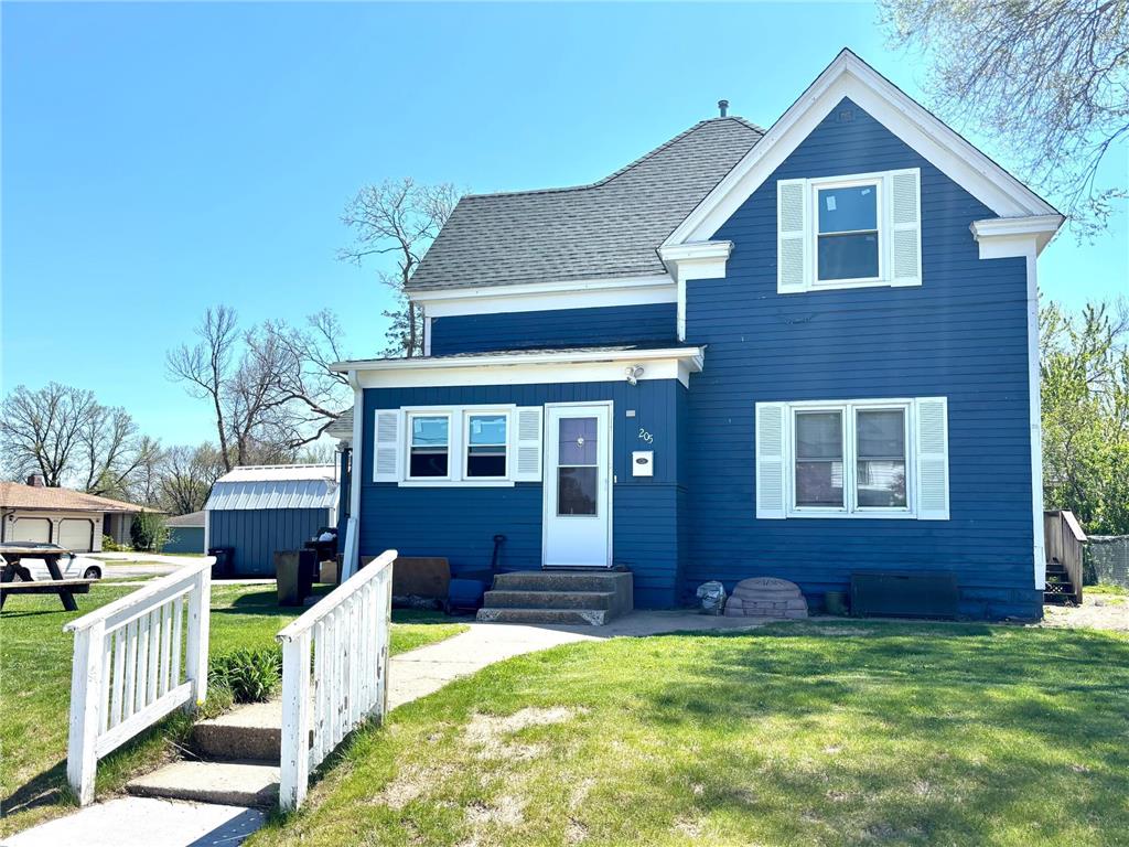 205 6th Street S Sauk Centre MN 56378 7076315 image1