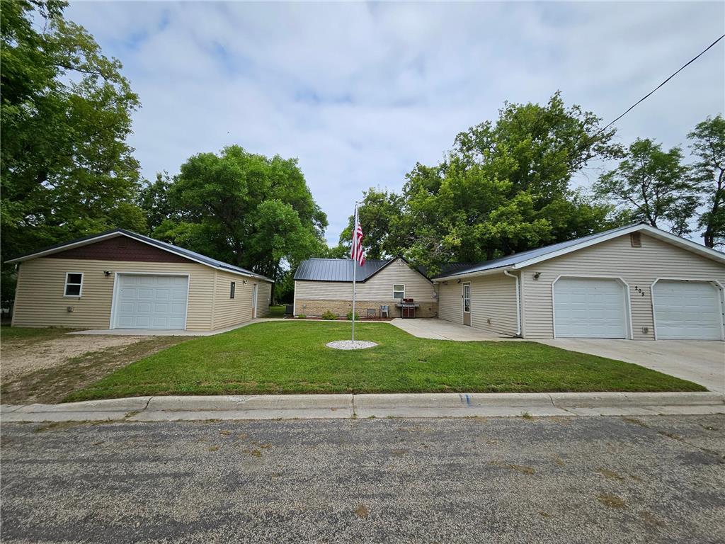 205 8th Street E Herman MN 56248 6757635 image1