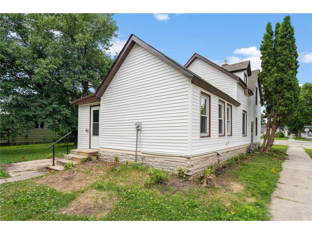 205 Adams Street SE Hutchinson MN 55350 7114743 image25